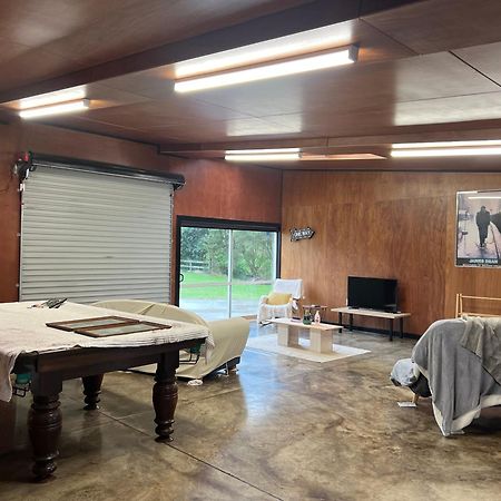 Self Contained Open Shed Space Wainui  Eksteriør bilde