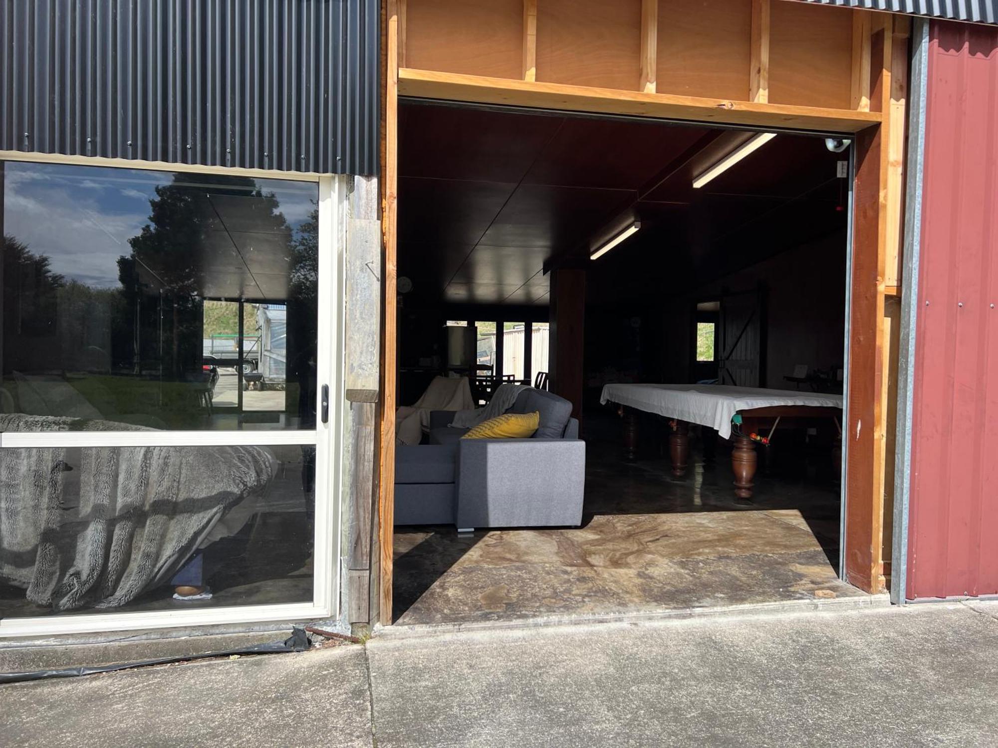 Self Contained Open Shed Space Wainui  Eksteriør bilde