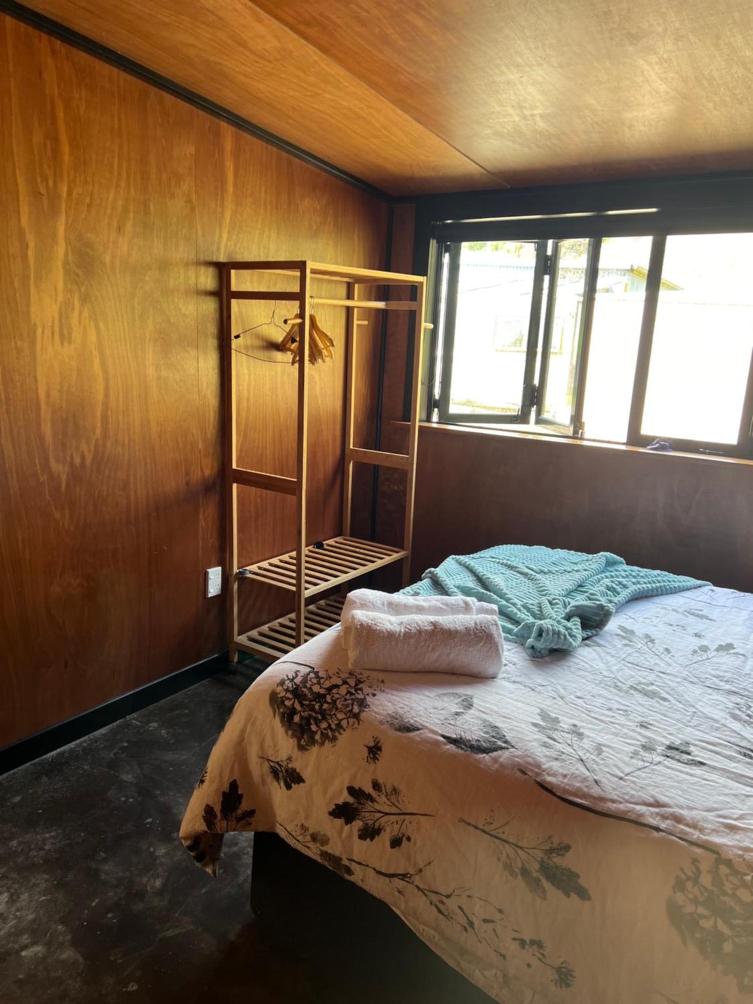 Self Contained Open Shed Space Wainui  Eksteriør bilde