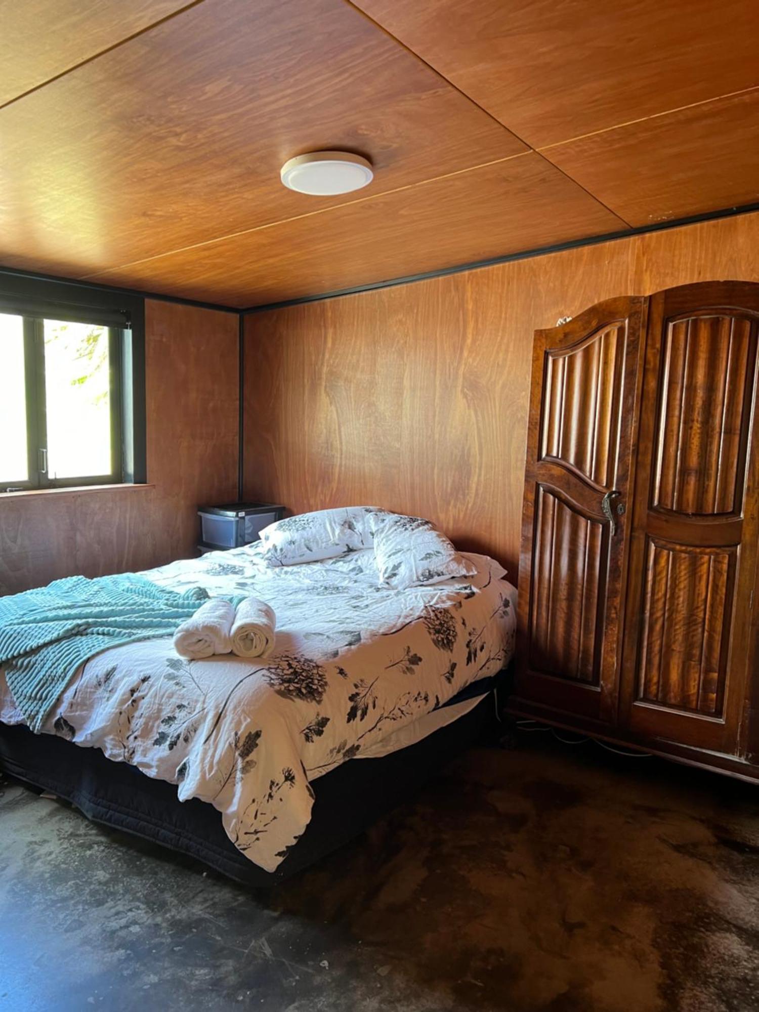 Self Contained Open Shed Space Wainui  Eksteriør bilde